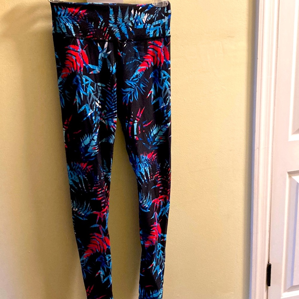 Betsey Johnson Xs workout leggings